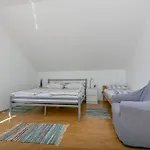 Apartment Malo Misto Zavalatica
