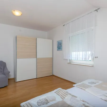 Malo Misto * Zavalatica