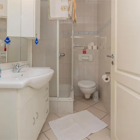 Malo Misto * Zavalatica