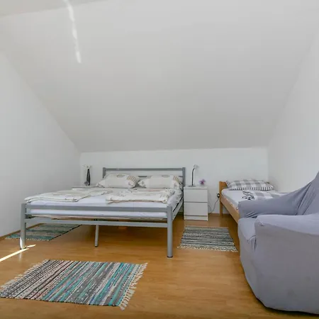 Apartament Malo Misto Zavalatica