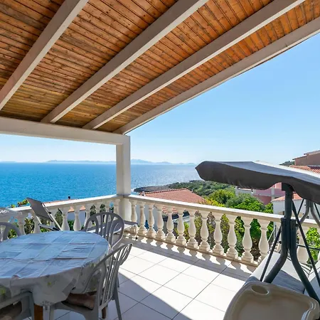 Malo Misto Apartment Zavalatica