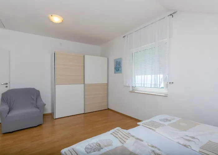 Malo Misto * Zavalatica