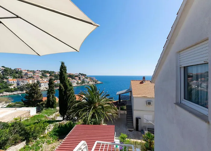 Malo Misto Apartman Zavalatica